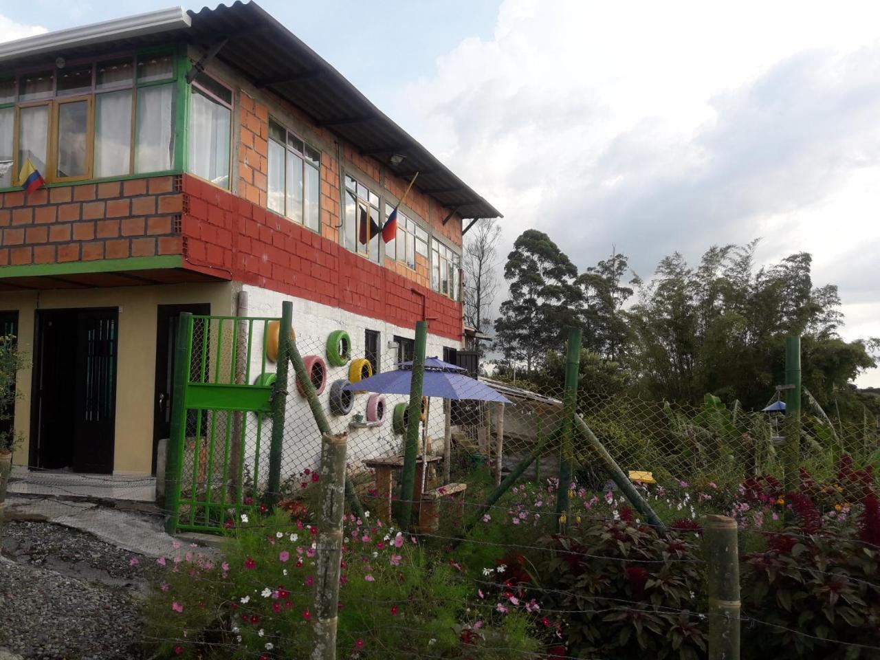 Hotel Vivienda Turistica Yerbabuena Filandia Exterior foto